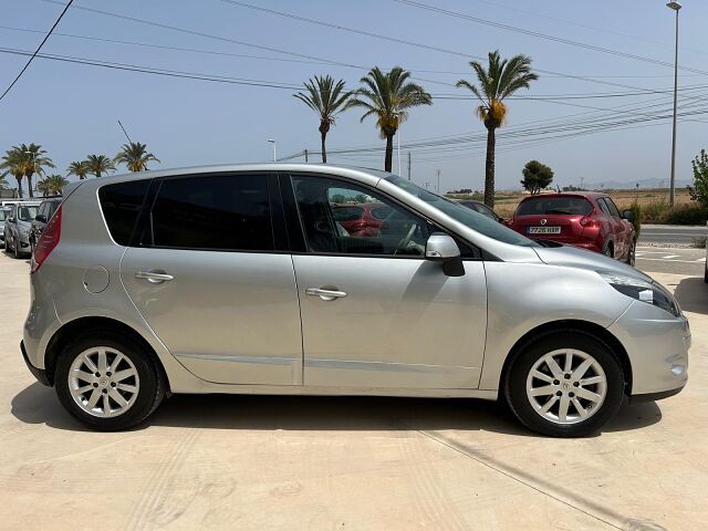 RENAULT SCENIC DYNAMIQUE 2.0 AUTO SPANISH LHD IN SPAIN 88000 MILES SUPERB 2009